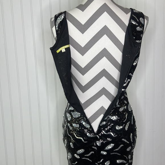 Gianni Bini Black and Silver Sleeveless Cocktail Dress Size Small - Picture 8 of 11